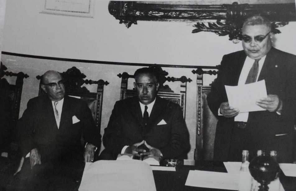 Ceremonia en el Congreso del Estado declarando Ciudadano Distinguido a Ortiz Garza, 1958.