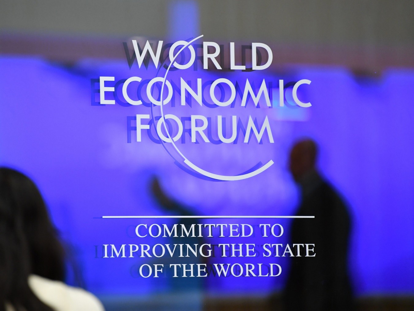 El Foro Económico Mundial aboga por una colaboración en era inteligente en  el mundo • Cobertura 360