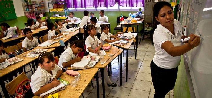 Así es la situación económica de los maestros en México - Énfasis