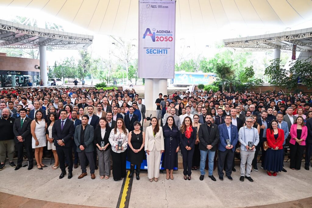 'Las becas buscan formar talento especializado en inteligencia artificial entre estudiantes universitarios